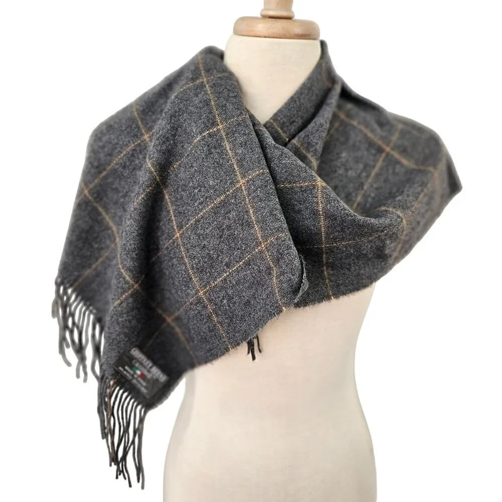 Geoffrey Beene VTG Cashme Oblong Scarf Unisex OS 100% Acrylic Gray Plaid Fringed